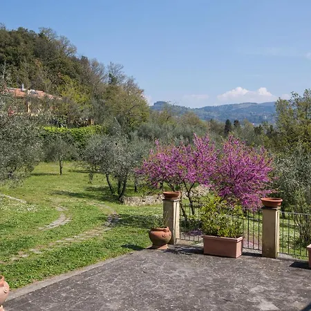 Independent Loft On Florence's Hills فندق مبيت وإفطار