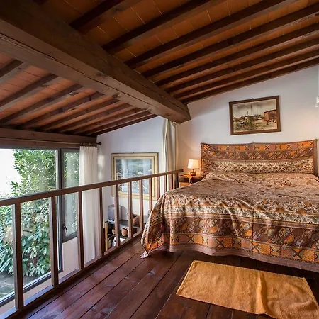 Independent Loft On Florence's Hills